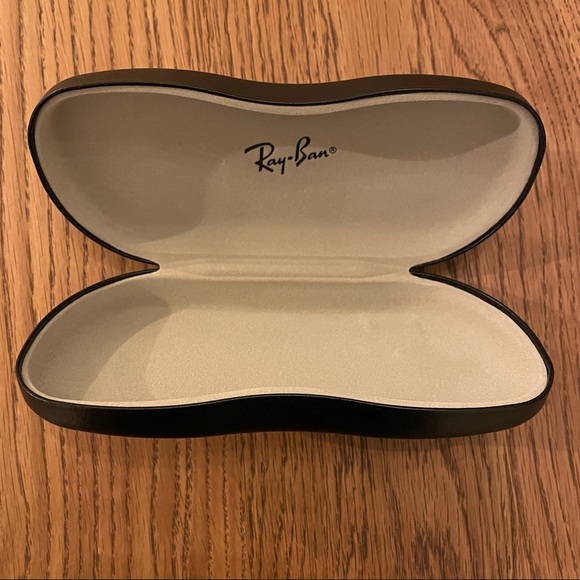 Ray-Ban Black Semi-Gloss Hard Eyeglass Case - Picture 4 of 4